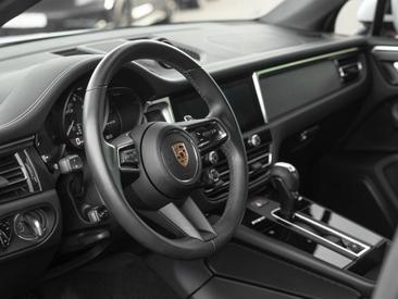 Porsche Macan GTS — photo 20