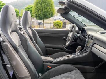Porsche 991 II Carrera GTS Cabriolet — photo 16