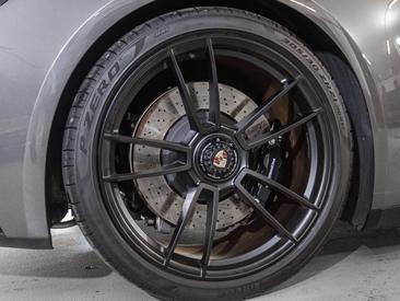 Porsche 992 I Carrera 4 GTS Cabriolet — photo 30