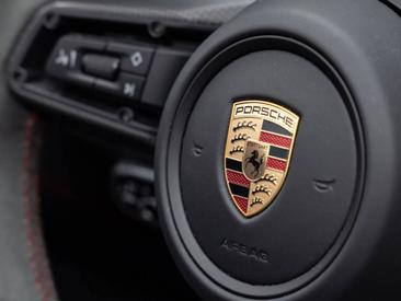 Porsche 992 II Carrera GTS Cabriolet — photo 30