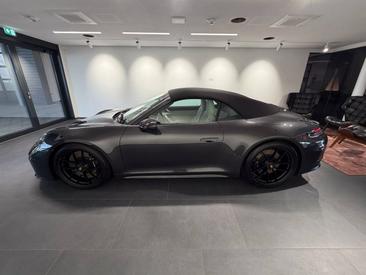 Porsche 992 II Carrera 4 GTS Cabriolet — photo 2