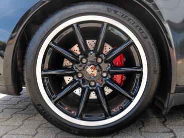 Porsche 997 II Carrera 4S — photo 11