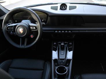 Porsche 992 II Carrera — photo 12