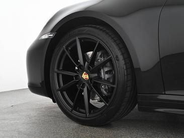 Porsche 992 I Carrera Cabriolet — photo 7