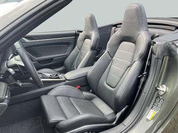 Porsche 992 II Turbo S Cabriolet — photo 16
