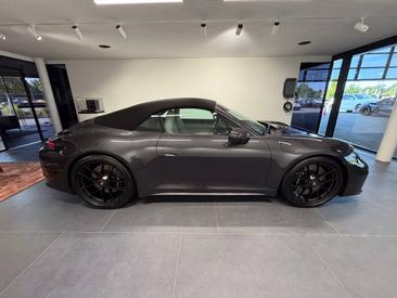 Porsche 992 II Carrera 4 GTS Cabriolet — photo 6