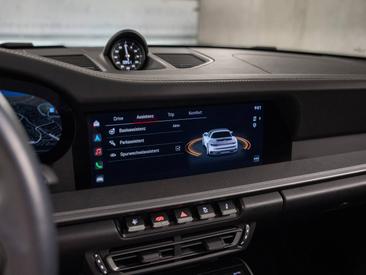 Porsche 992 I Targa 4S — photo 35