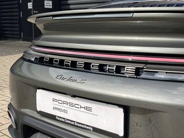 Porsche 992 II Turbo S Cabriolet — photo 19