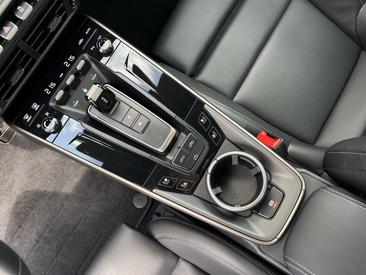Porsche 992 II Turbo S Cabriolet — photo 22