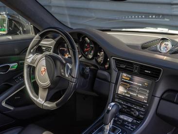 Porsche 991 I Carrera 4 GTS — photo 16