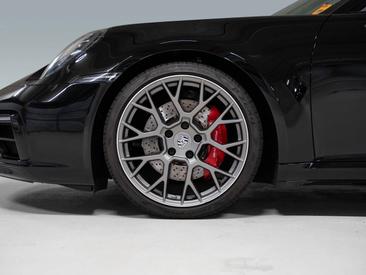 Porsche 992 I Carrera 4S — photo 4