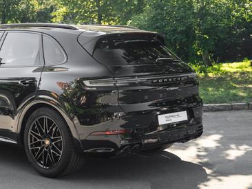 Porsche Cayenne III — photo 10