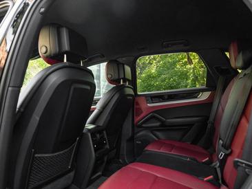 Porsche Cayenne III — photo 14