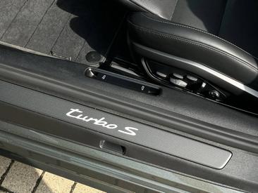 Porsche 992 II Turbo S Cabriolet — photo 30