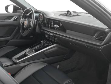 Porsche 992 I Carrera Cabriolet — photo 23