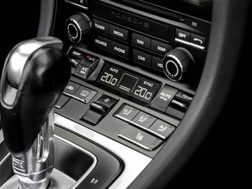 Porsche 991 II Carrera 4 GTS Cabriolet — photo 16
