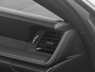 Porsche 992 I Carrera Cabriolet — photo 24