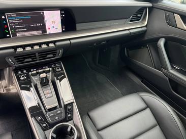 Porsche 992 II Turbo S Cabriolet — photo 32