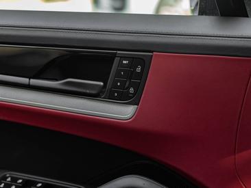 Porsche Cayenne III — photo 20