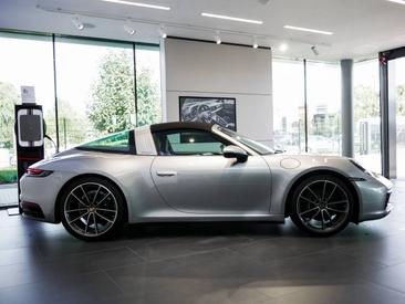 Porsche 992 I Targa 4 — photo 4