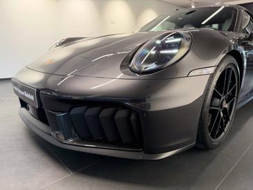 Porsche 992 II Carrera 4 GTS Cabriolet — photo 29