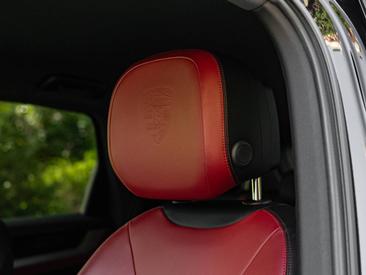 Porsche Cayenne III — photo 24