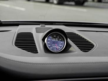 Porsche 991 II Carrera 4 GTS Cabriolet — photo 21