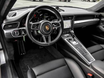 Porsche 991 II Carrera 4 — photo 11