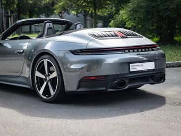 Porsche 992 II Carrera Cabriolet — photo 12
