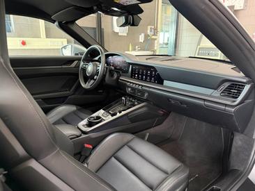 Porsche 992 II Carrera Cabriolet — photo 18