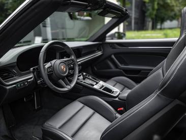 Porsche 992 II Carrera Cabriolet — photo 13
