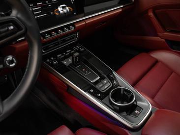 Porsche 992 I Carrera 4S — photo 23