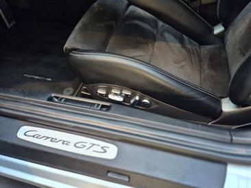 Porsche 991 I Carrera GTS Cabriolet — photo 17
