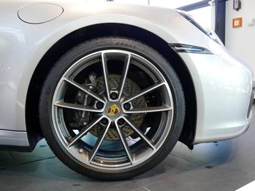 Porsche 992 I Targa 4 — photo 13