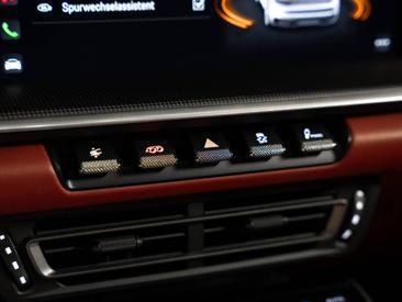 Porsche 992 I Carrera 4S — photo 26