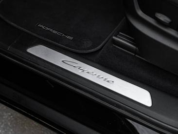 Porsche Cayenne III — photo 35