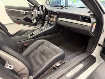 Porsche 991 I GT3 — photo 22