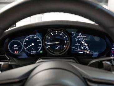 Porsche 992 I Carrera 4S — photo 27