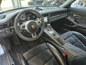 Porsche 991 I Carrera GTS Cabriolet — photo 20