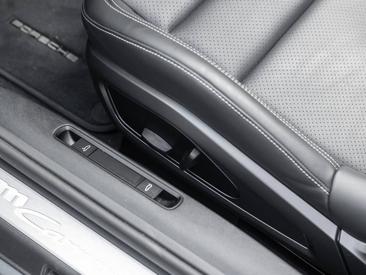 Porsche 992 II Carrera Cabriolet — photo 21