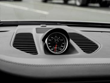 Porsche 991 II Carrera 4 — photo 21