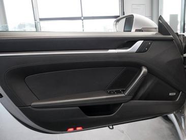 Porsche 992 I Targa 4 — photo 28
