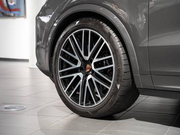 Porsche Cayenne III E-Hybrid — photo 9