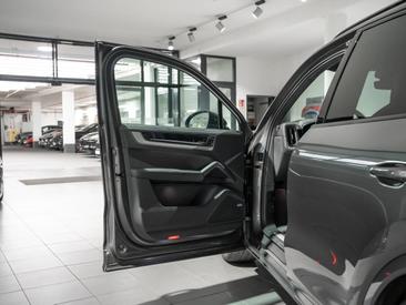 Porsche Cayenne III E-Hybrid — photo 16