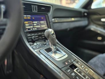 Porsche 991 I Carrera GTS Cabriolet — photo 38