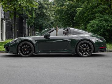 Porsche 992 I Targa 4S — photo 2