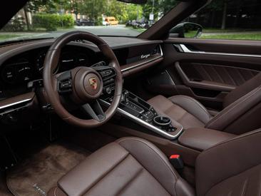 Porsche 992 I Targa 4S — photo 4