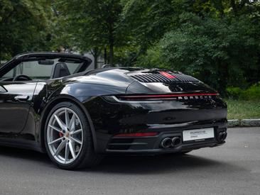 Porsche 992 I Carrera 4S Cabriolet — photo 9