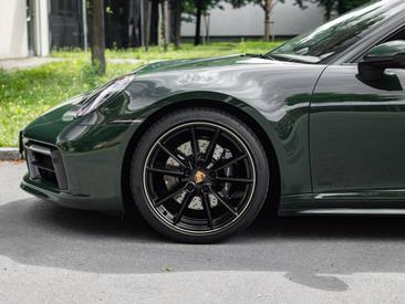 Porsche 992 I Targa 4S — photo 8