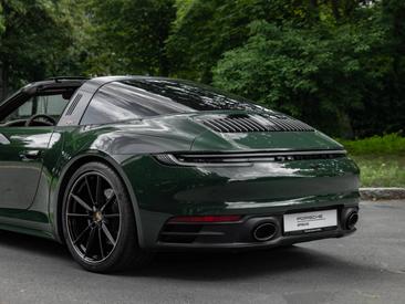 Porsche 992 I Targa 4S — photo 10